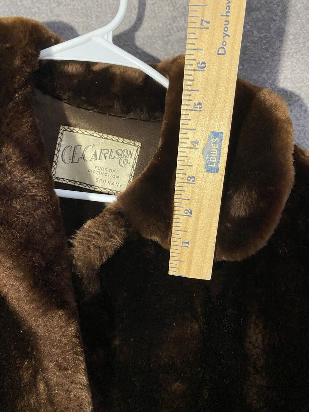 Vintage C.E. Carlson Co Spokane Dark Brown Fur Coat Mid-Century Plush - Picture 13 of 16